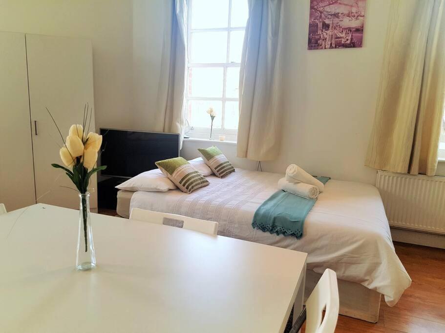 Excellent Studio Flat In Londra Dış mekan fotoğraf
