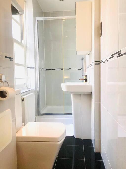 Excellent Studio Flat In Londra Dış mekan fotoğraf