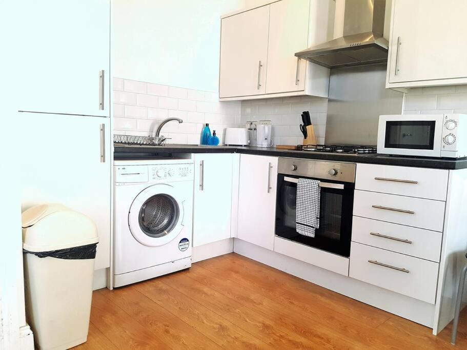 Excellent Studio Flat In Londra Dış mekan fotoğraf